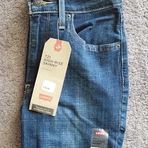 LEVI'S JEANS brand new